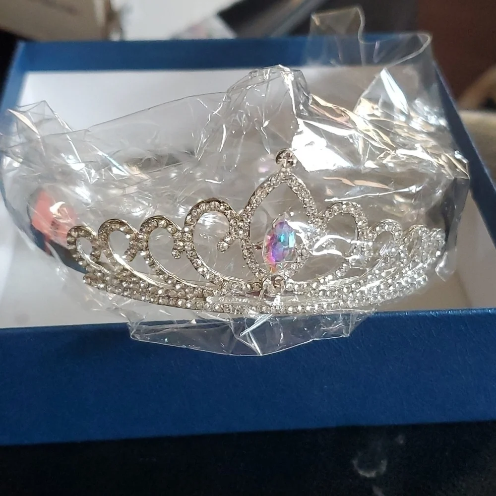 Regal Tiara Austrian Crystal Magic Glass